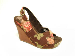 Volatile shoes